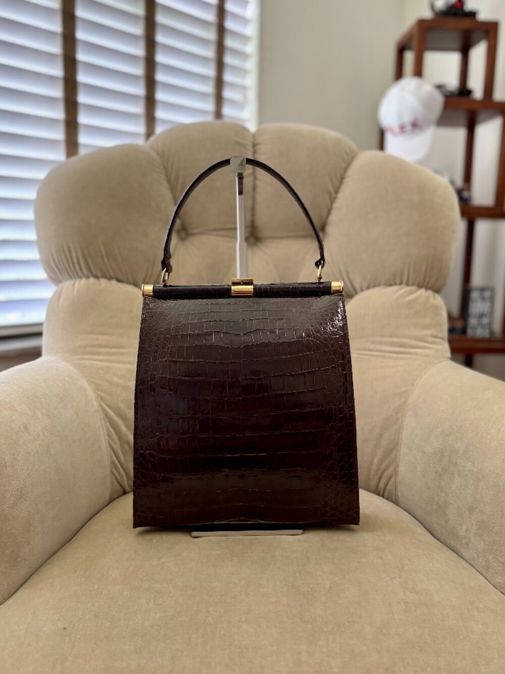 VTG Auth MANON Genuine Alligator Circa 1960's Top Handle Frame Satchel Bag